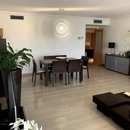 Art And Sciences View Luxury Apartament *
